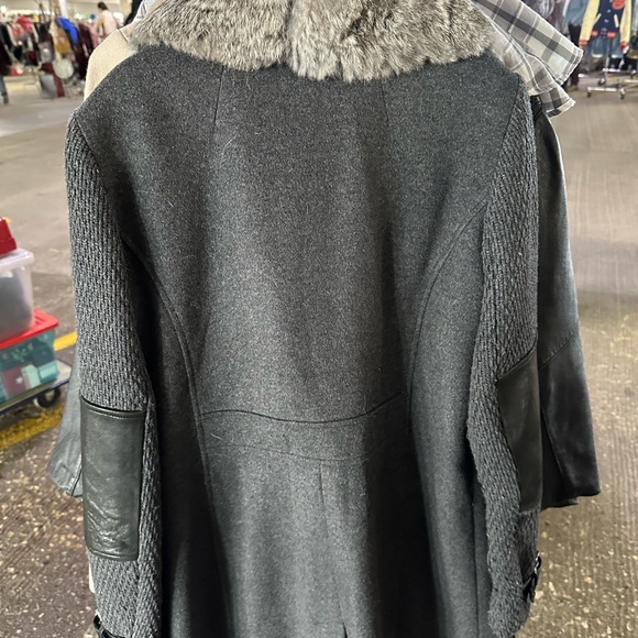 Andrew Marc mixed media, winter jacket - Picture 6 of 7